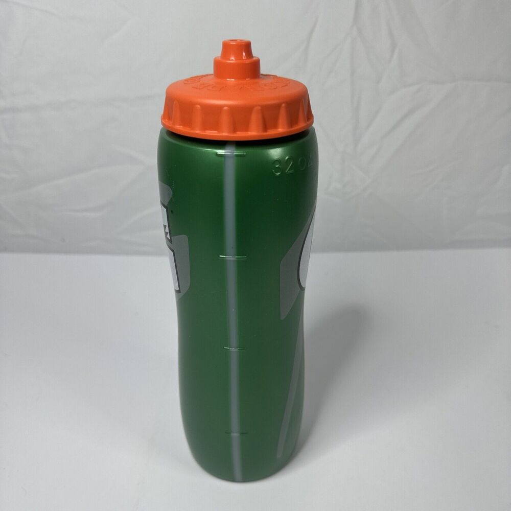 Gatorade Squeeze 32oz Green Plastic Sports Water Bottle Orange Screw Lid Cap New - Picture 2 of 3